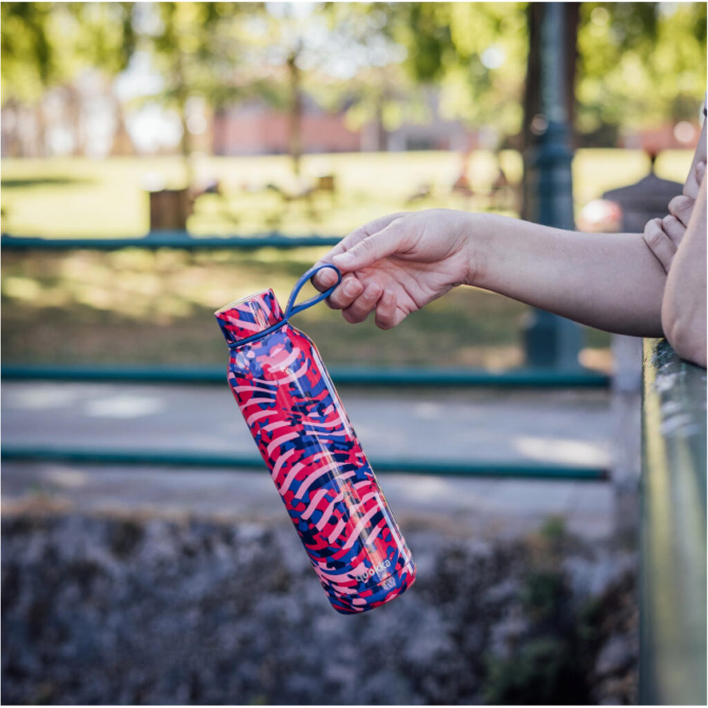 QUOKKA fľaša 630 ml – STRAP CLASH