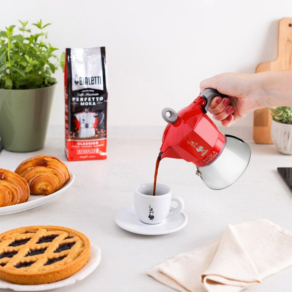 BIALETTI New Moka Induction (6 šálok) – červená